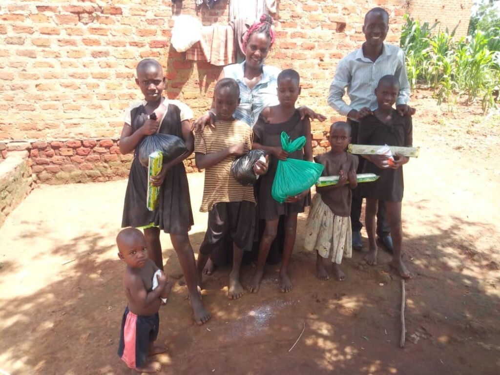 Sharing of foodstuff to vulnerable children in Kaliro